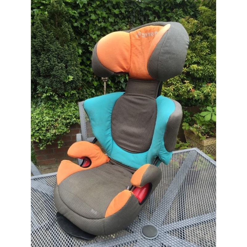 Maxi Cosi 'Rodi' car seat (group 2-3 / ages 4-11)