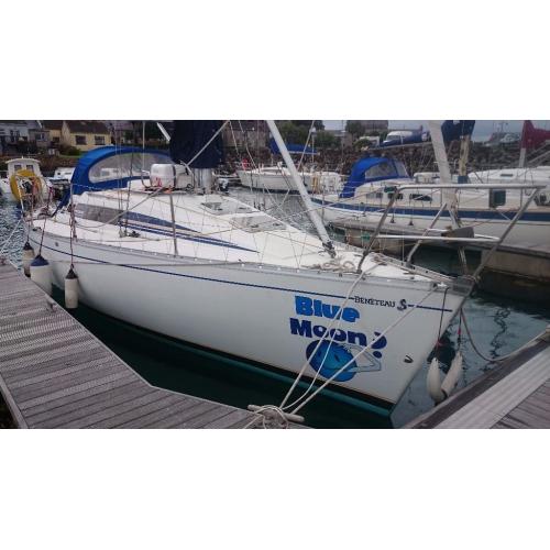 FIRST 285 6 BERTH SAILING YACHT WITH WING KEEL,SHALLOW DRAFT,WELL EQUIPPED £16500