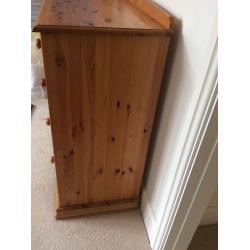 Solid Pine Chest of drawers, 4 drawer, storage, wooden handles