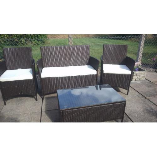 Rattan -effect garden furniture set