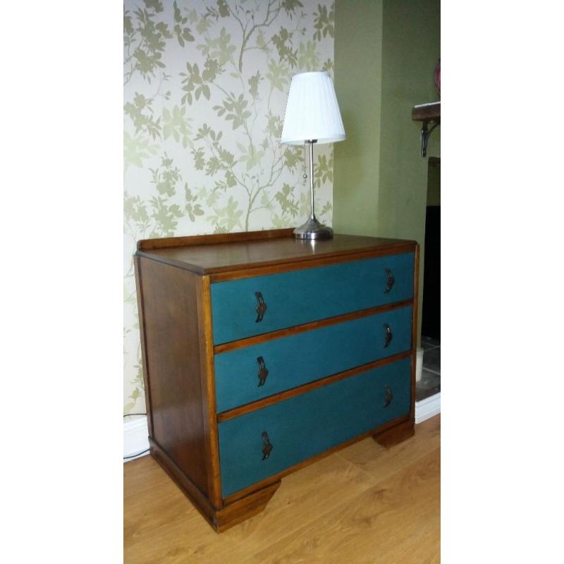 Chest of drawers