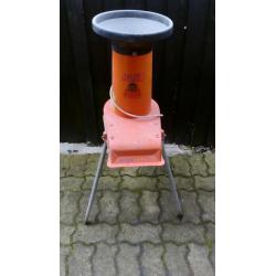 Garden shredder/chipper