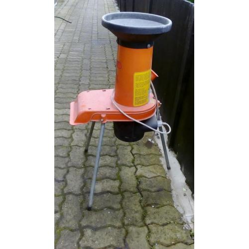 Garden shredder/chipper