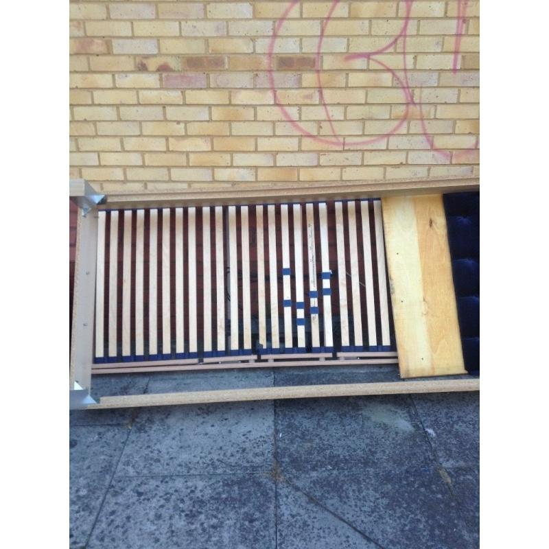 Electric BED good quality bed with nice wooden sprung slats.
