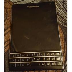 Blackberry passport in black on EE 32gb