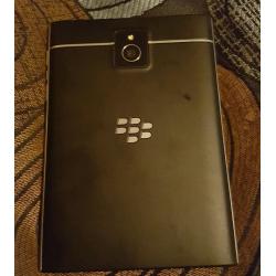 Blackberry passport in black on EE 32gb