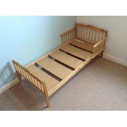 Toddler bed for child 18 months+