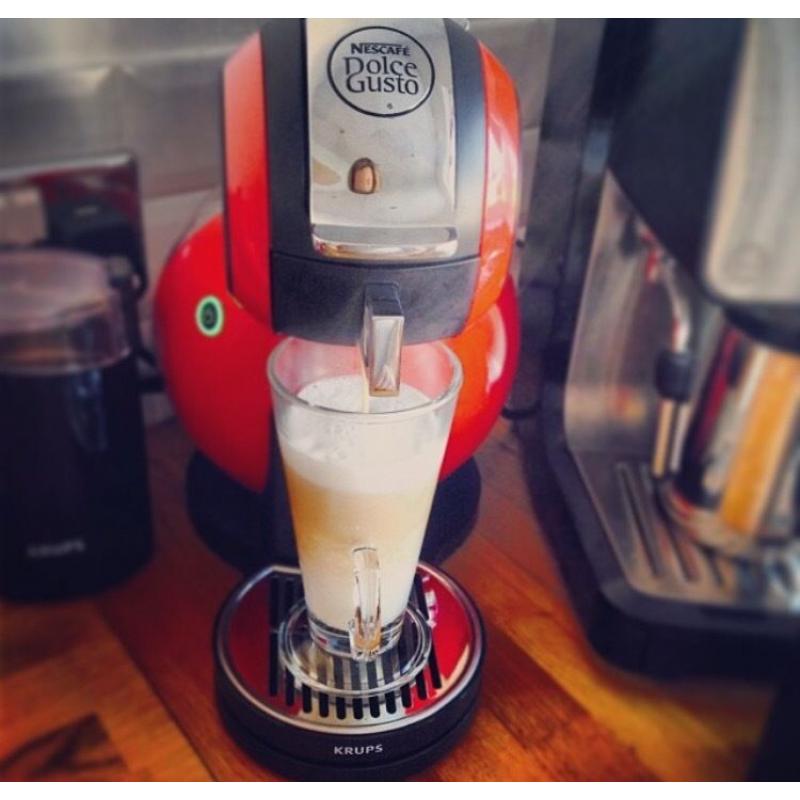 Krups Nescafé dolce gusto manual coffee machine -red