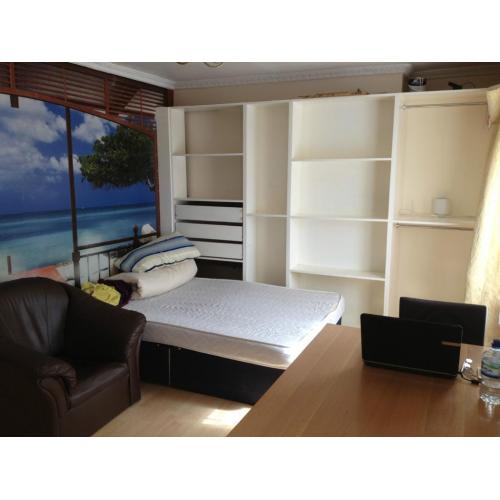 Large double room for rent in Brentford and Sayon lane , Islewourth