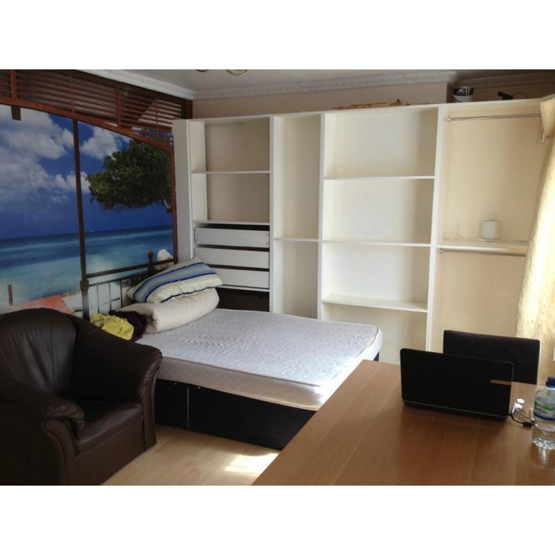 Large double room for rent in Brentford and Sayon lane , Islewourth