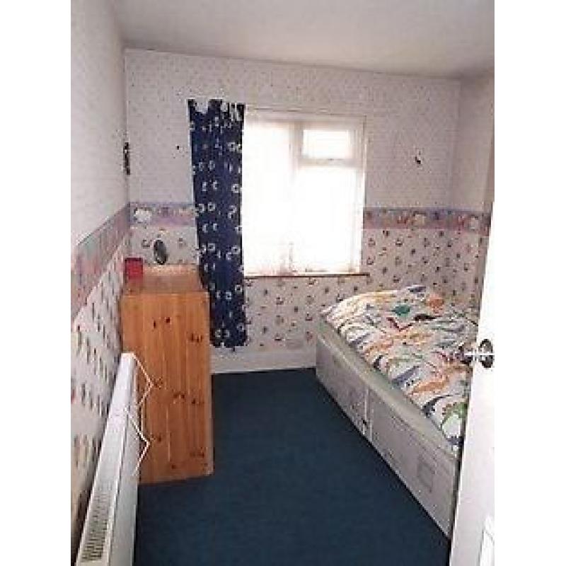 THREE ROOMS AVAILABLE INCLUDING BILLS