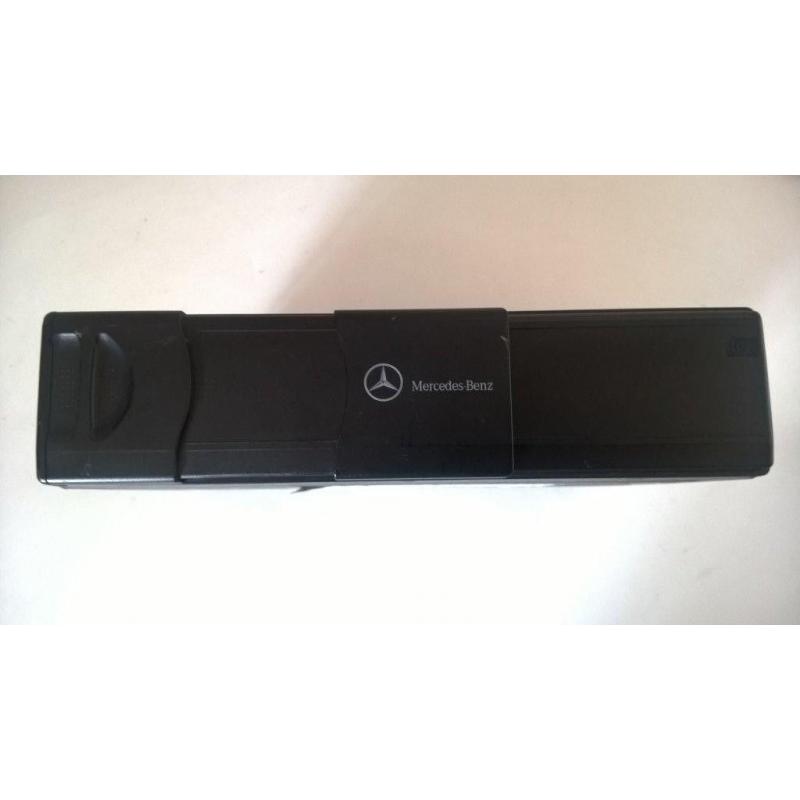 MERCEDES A203 870 33 89 CD AUTO CHANGER MC3520 PLUS CARTRIDGE (takes 6 CDs)