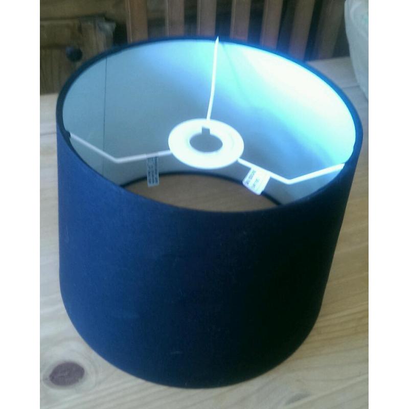 FREE BLACK LIGHTSHADE