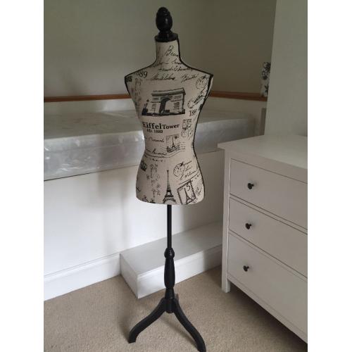 Decorative mannequin