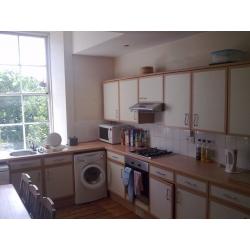 Double bedroom in flat shared by girls near Byres Road