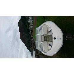 Bayliner boat ski wake