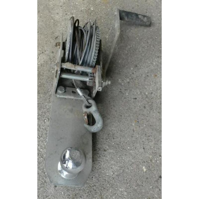 Trailer winch and ball