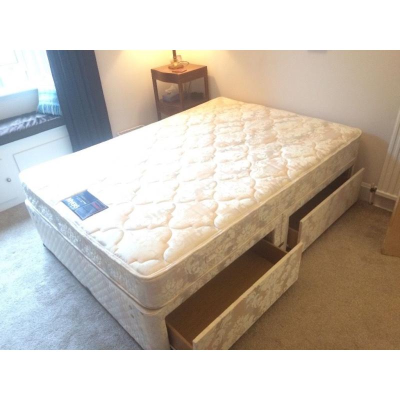 Double Bed with 4 storage drawers