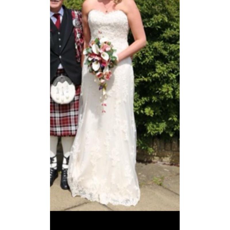250 O/O Maggie Sottero 'Emma' champagne & Ivory lace
