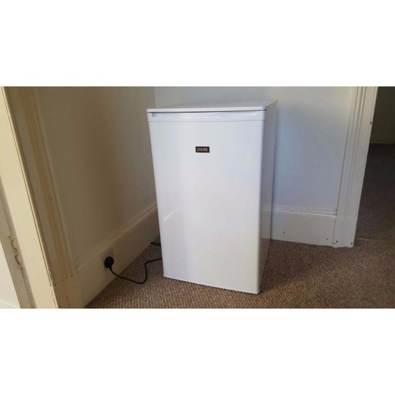 UNDER COUNTER ZANUSSI FREEZER (WHITE)