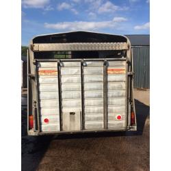Murphy cattle trailer