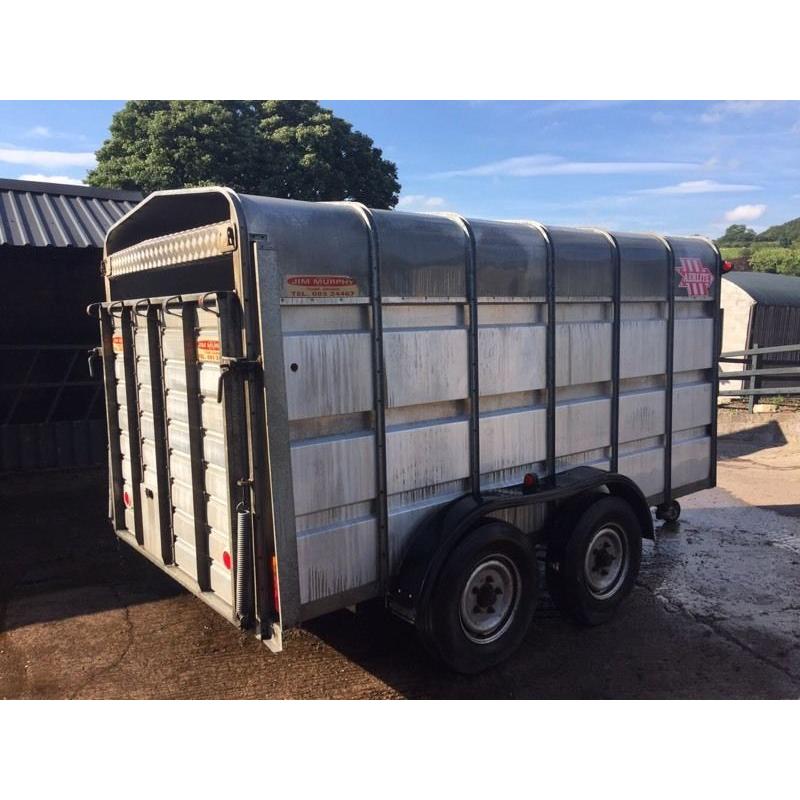 Murphy cattle trailer