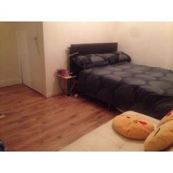 Large double bedroom available