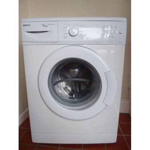 BEKO WASHING MACHINE //// LIKE NEW ////