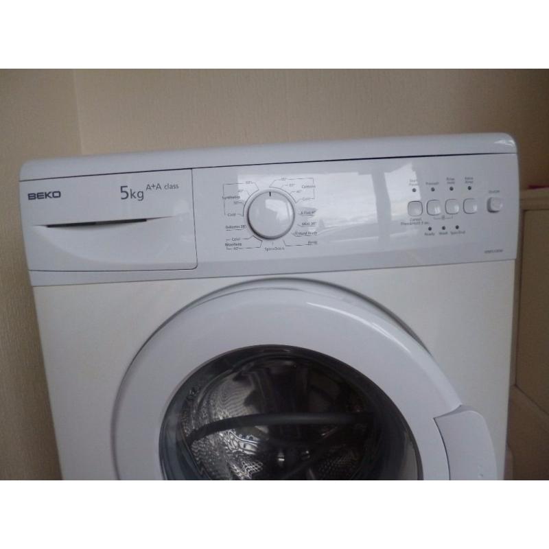 BEKO WASHING MACHINE //// LIKE NEW ////