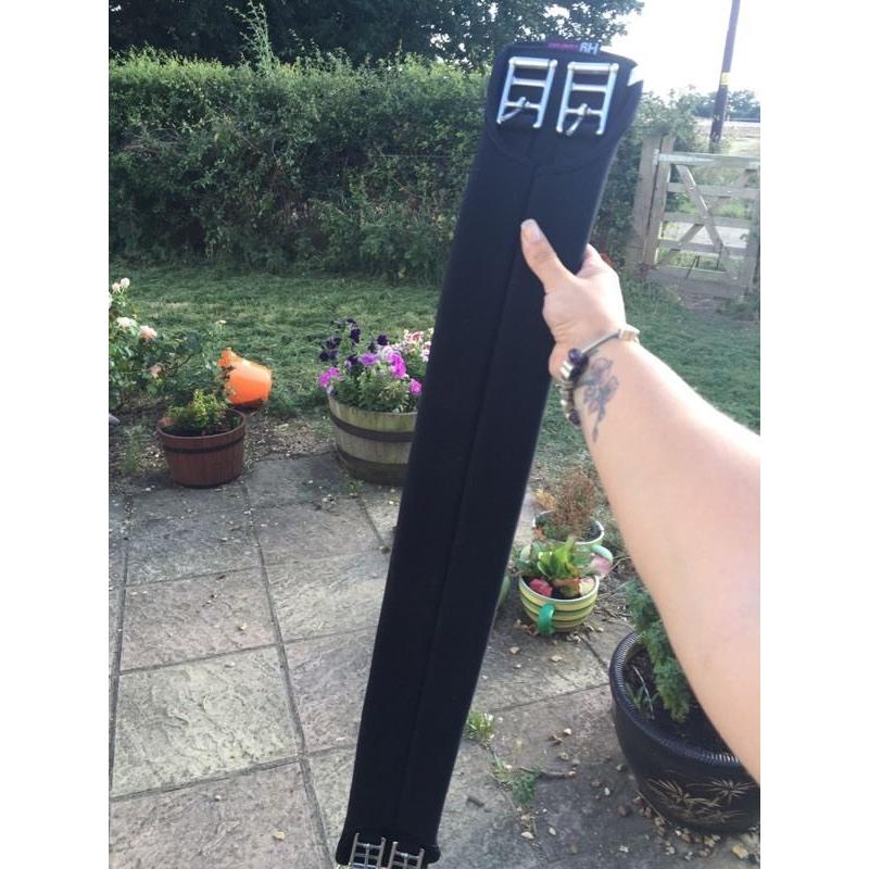 Dressage girth