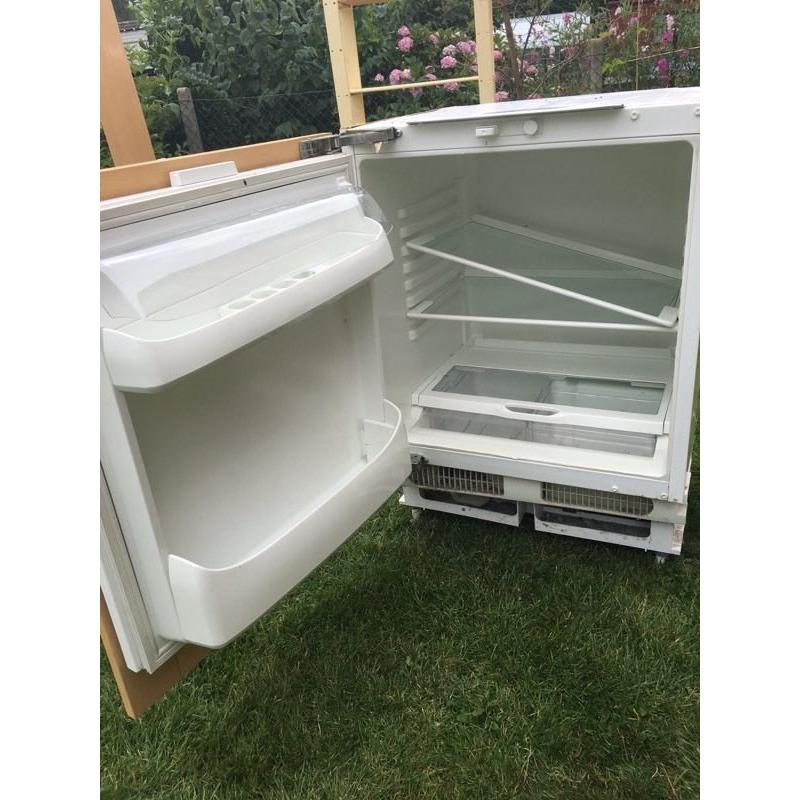 Integrated fridge