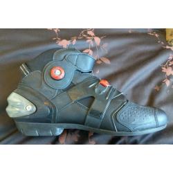 Sidi streetburner motorbike shoes not boots