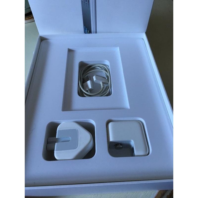 Well cared for IPad 2 -16GB white