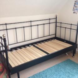 IKEA Svelvik Day bed + 2 free mattresses