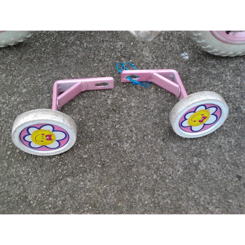 FOR SALE - APOLLO DAISYCHAIN 12 INCH GIRLS BIKE.