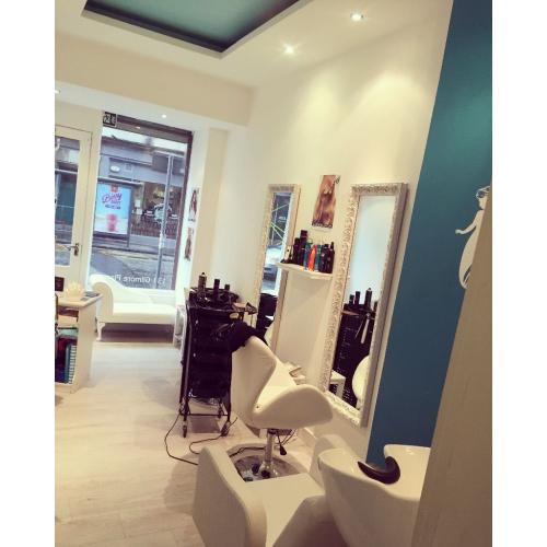 Hairdressing chair to rent