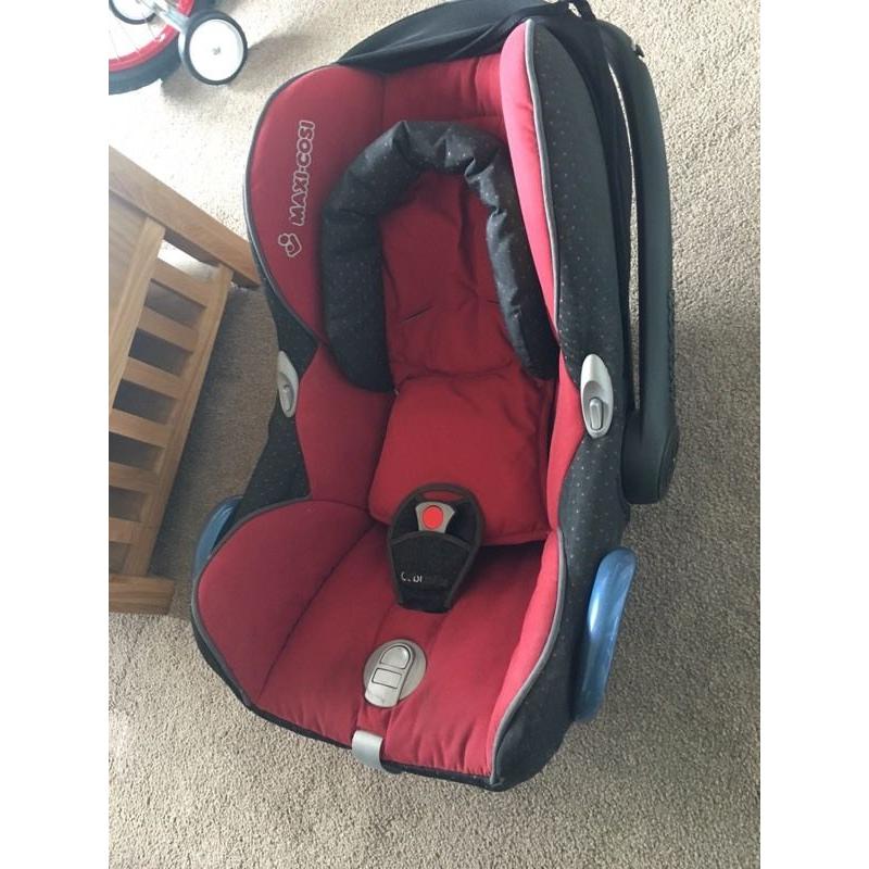 Maxi cosi cabriofix car seat