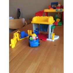 Fisher price little people car garage and car wash