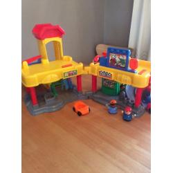 Fisher price little people car garage and car wash