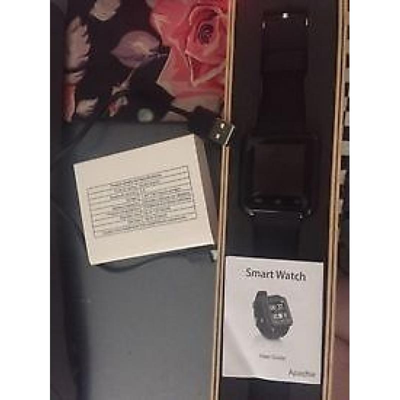 BLUETOOTH SMART WATCH / NEW IN THE BOX / FOR SALE OR SWAPS