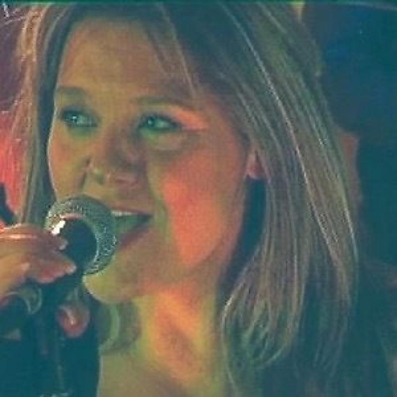 Live Band for Weddings - Birthdays -Summer FETES BBQs -Anniversays-Military-Corporate / cover songs