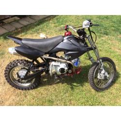 Pit bike