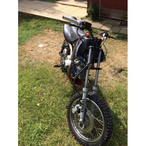Pit bike