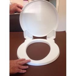 Cassette Toilet seat and lid **brand new**