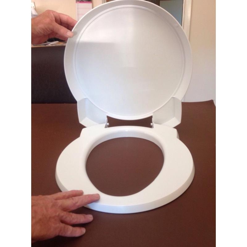 Cassette Toilet seat and lid **brand new**