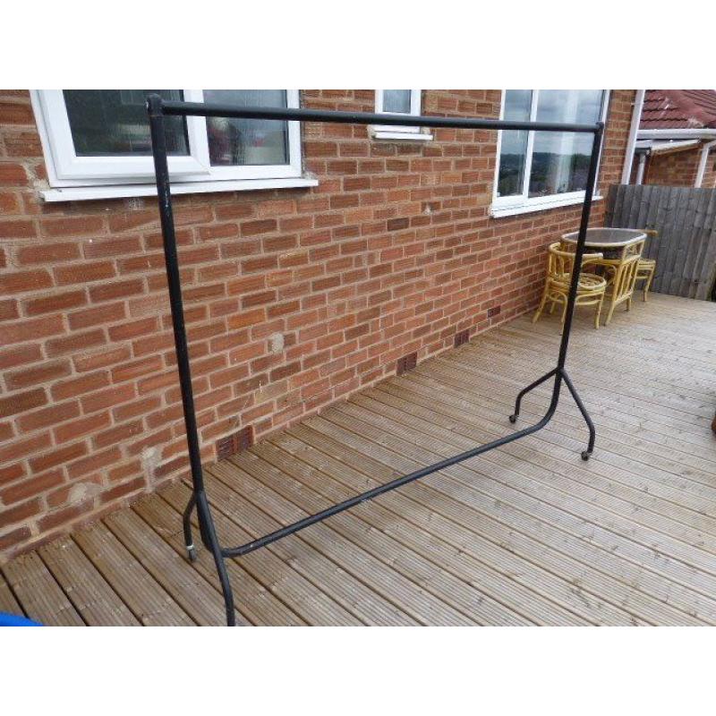 Heavy duty steel clothes rail with wheels