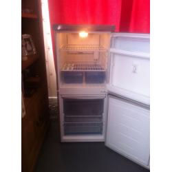 Lec silver fridge freezer