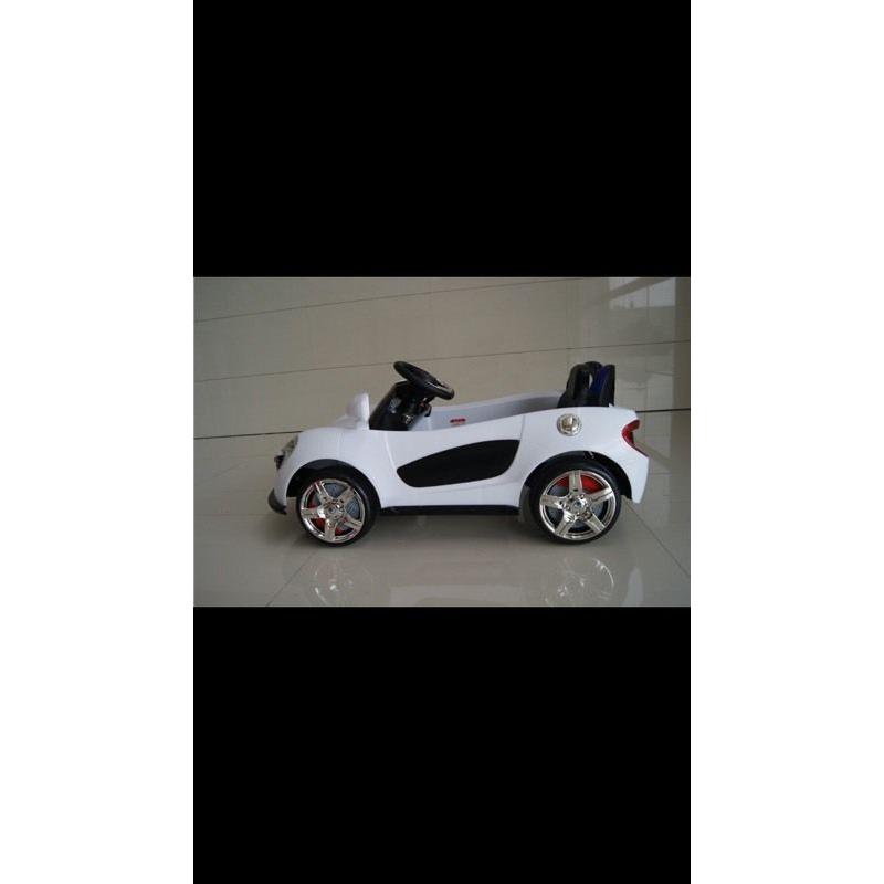 McLaren MP4 style ride on car with parental control