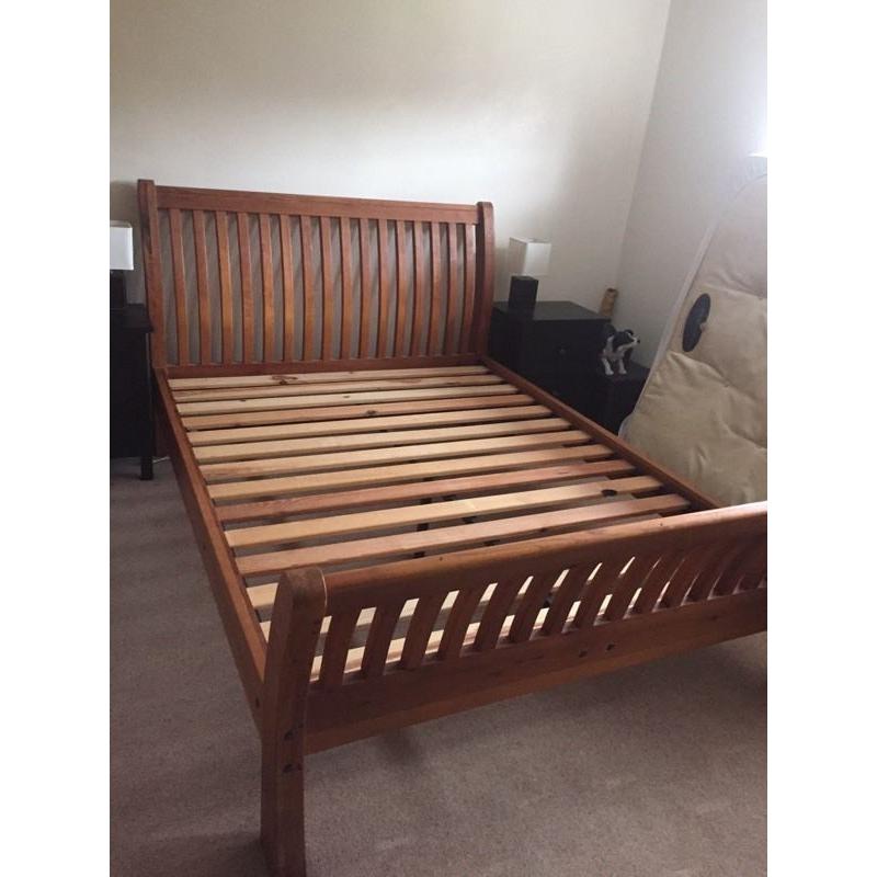 5ft Sleigh Bed