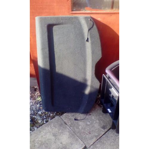 Parcel shelf
